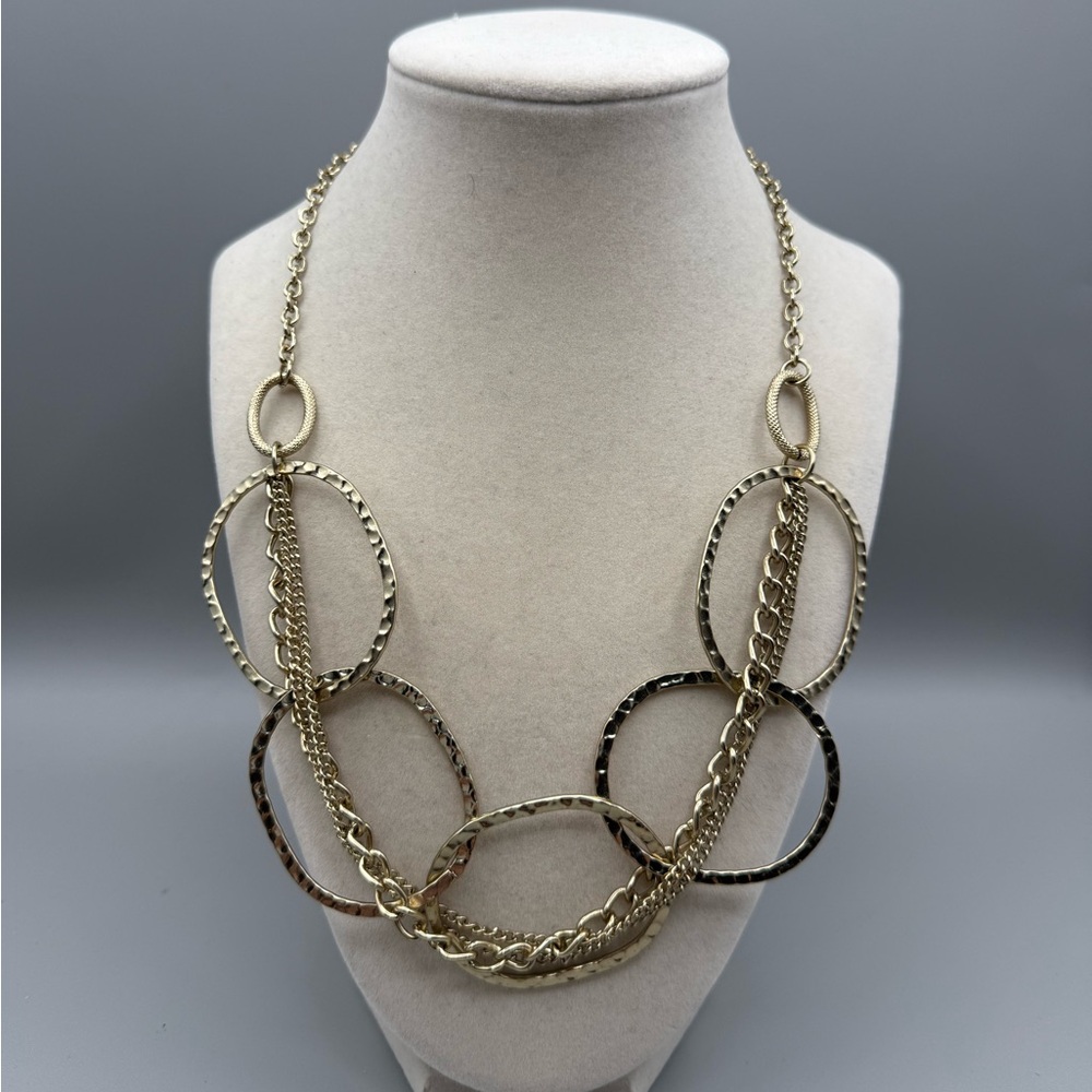 Gold tone oval statement necklace